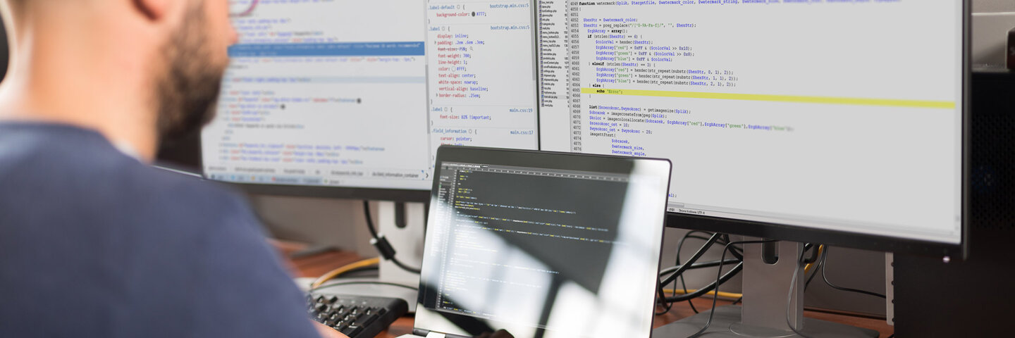 web-design-3-frameworks-desmax490-98ab