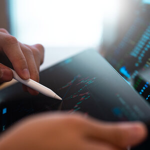 Analyzing data on a tablet and screen